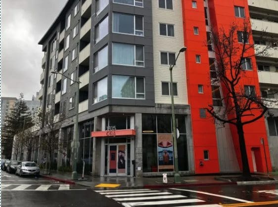 High-end Oakland apartment buildings rocked by foreclosures and fire sales